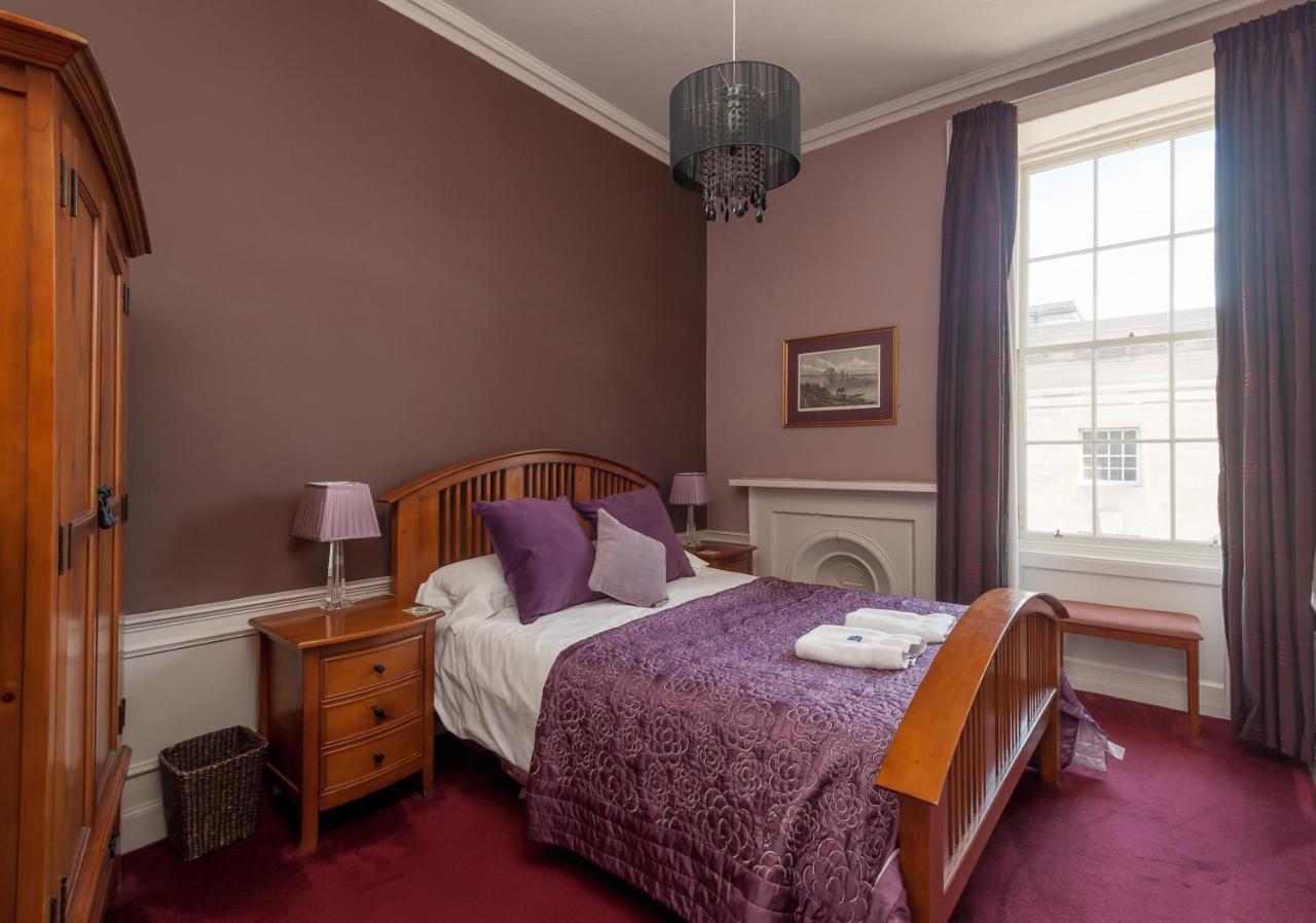 Appartamento Bank St Royal Mile Edimburgo Esterno foto
